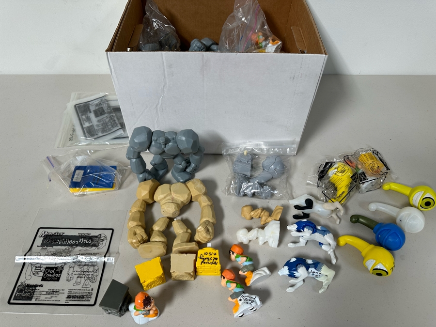 Monster Rancher Carl's Jr. / Hardee's Happy / Kid's Meal Toys Project Box With Prototype Toy Samples Cool Kids Designed By The CDM Company 2001 [Photo 32]