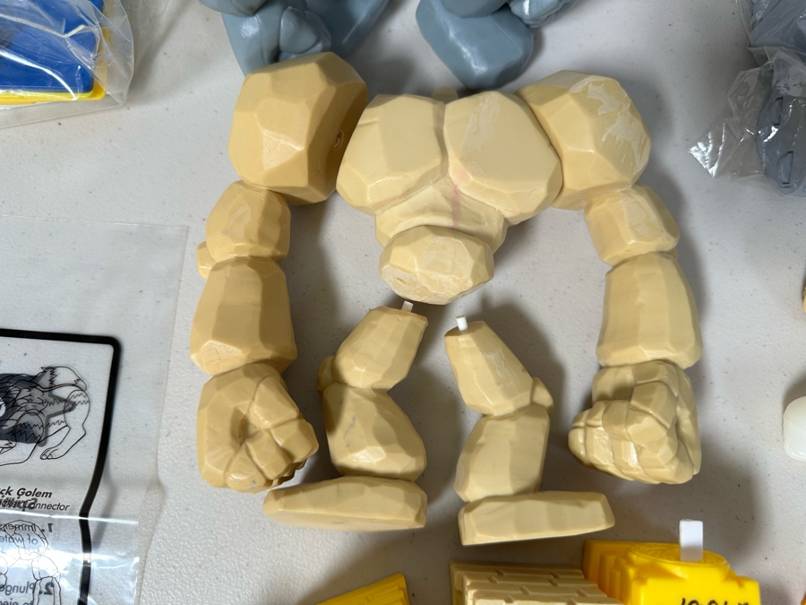 Monster Rancher Carl's Jr. / Hardee's Happy / Kid's Meal Toys Project Box With Prototype Toy Samples Cool Kids Designed By The CDM Company 2001 [Photo 2]