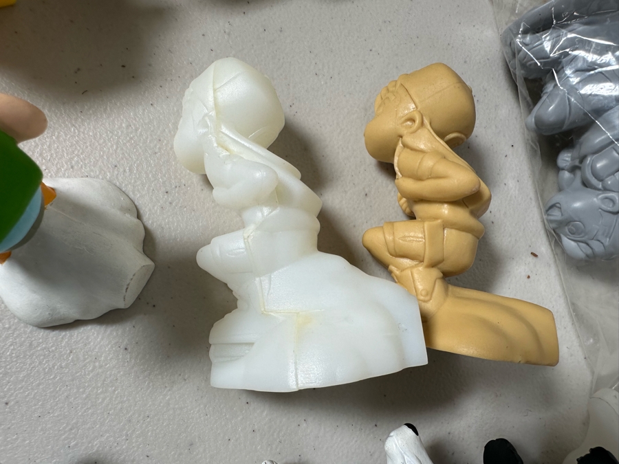 Monster Rancher Carl's Jr. / Hardee's Happy / Kid's Meal Toys Project Box With Prototype Toy Samples Cool Kids Designed By The CDM Company 2001 [Photo 7]