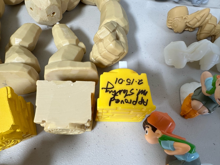 Monster Rancher Carl's Jr. / Hardee's Happy / Kid's Meal Toys Project Box With Prototype Toy Samples Cool Kids Designed By The CDM Company 2001 [Photo 23]