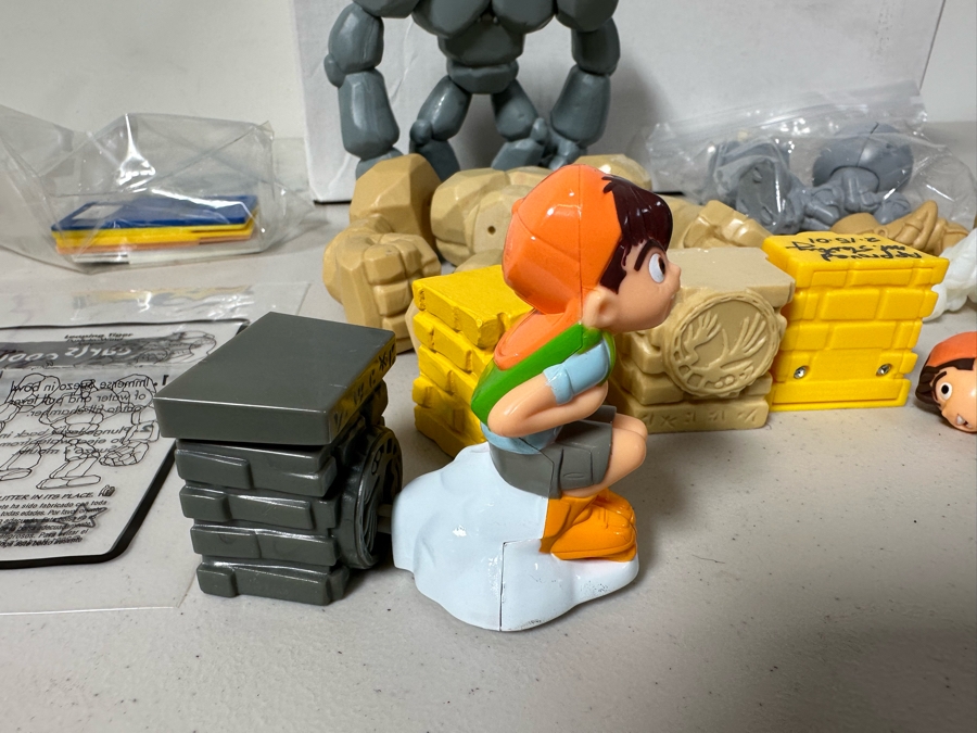 Monster Rancher Carl's Jr. / Hardee's Happy / Kid's Meal Toys Project Box With Prototype Toy Samples Cool Kids Designed By The CDM Company 2001 [Photo 22]