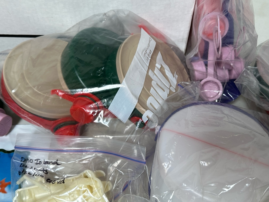 Lego Dino Island Adventurers Loews / AMC Movie Theaters Promotional Toys Project Box With Prototype Toy Samples Designed By The CDM Company 2000 [Photo 11]