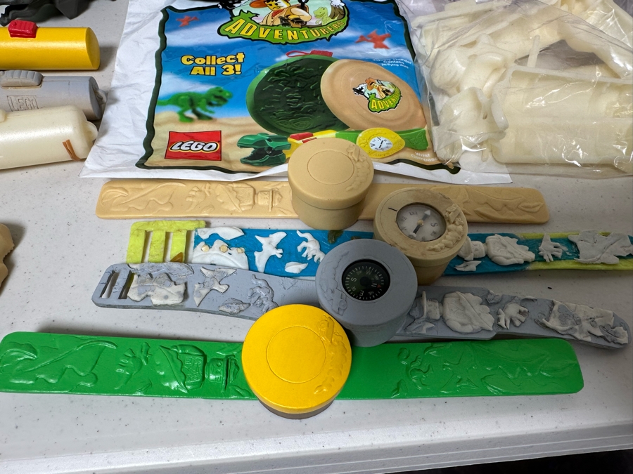 Lego Dino Island Adventurers Loews / AMC Movie Theaters Promotional Toys Project Box With Prototype Toy Samples Designed By The CDM Company 2000 [Photo 3]