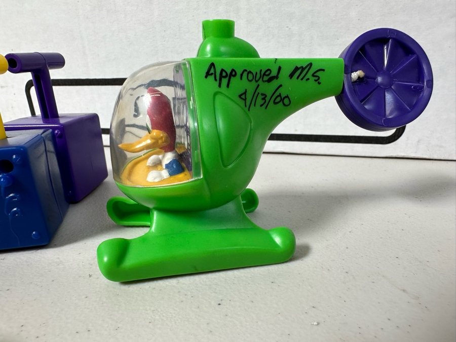 Woody Woodpecker Dairy Queen Happy / Kid's Meal Toys & Loews / AMC Movie Theater Fox Kids - Mini Viewer Project Box With Prototype Toy Samples Designed By The CDM Company 2000 [Photo 21]