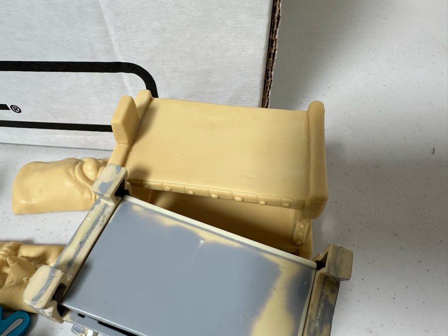 The Brothers Flub Animated TV Series Carl's Jr. / Hardee's Happy / Kid's Meal Toys Project Box With Prototype Toy Samples Cool Kids Designed By The CDM Company 2000 [Photo 10]