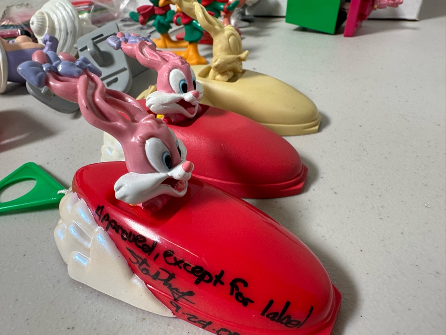 Tiny Toon Adventures Animated TV Series Carl's Jr. / Hardee's Happy / Kid's Meal Toys Project Box With Prototype Toy Samples Cool Kids Designed By The CDM Company 2000 [Photo 6]