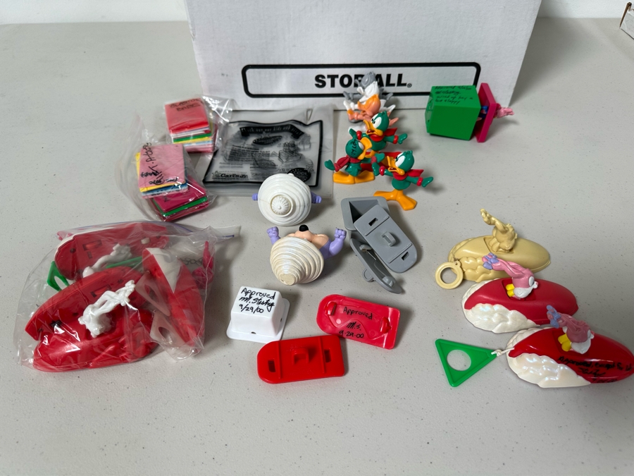Tiny Toon Adventures Animated TV Series Carl's Jr. / Hardee's Happy / Kid's Meal Toys Project Box With Prototype Toy Samples Cool Kids Designed By The CDM Company 2000 [Photo 17]