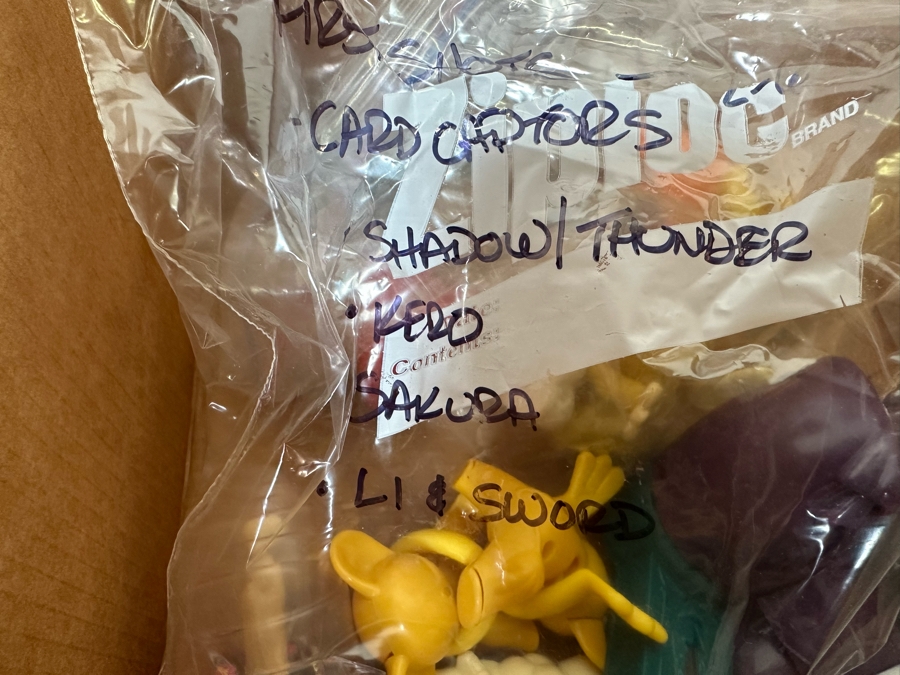 Cardcaptor Sakura Japanese Manga Carl's Jr. / Hardee's Happy / Kid's Meal Toys Project Box With Prototype Toy Samples Cool Kids Designed By The CDM Company 2002 [Photo 20]