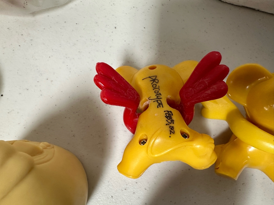 Cardcaptor Sakura Japanese Manga Carl's Jr. / Hardee's Happy / Kid's Meal Toys Project Box With Prototype Toy Samples Cool Kids Designed By The CDM Company 2002 [Photo 11]