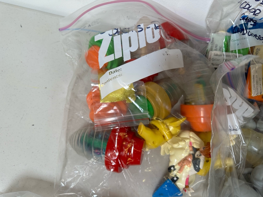 Cardcaptor Sakura Japanese Manga Carl's Jr. / Hardee's Happy / Kid's Meal Toys Project Box With Prototype Toy Samples Cool Kids Designed By The CDM Company 2002 [Photo 13]