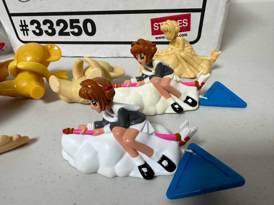 Cardcaptor Sakura Japanese Manga Carl's Jr. / Hardee's Happy / Kid's Meal Toys Project Box With Prototype Toy Samples Cool Kids Designed By The CDM Company 2002 [Photo 2]