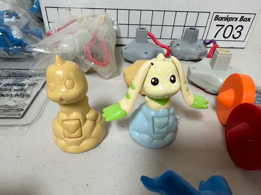 Digimon: Digital Monsters Animated TV Show Carl's Jr. / Hardee's Happy / Kid's Meal Toys Project Box With Prototype Toy Samples Cool Kids Designed By The CDM Company 2002 [Photo 3]