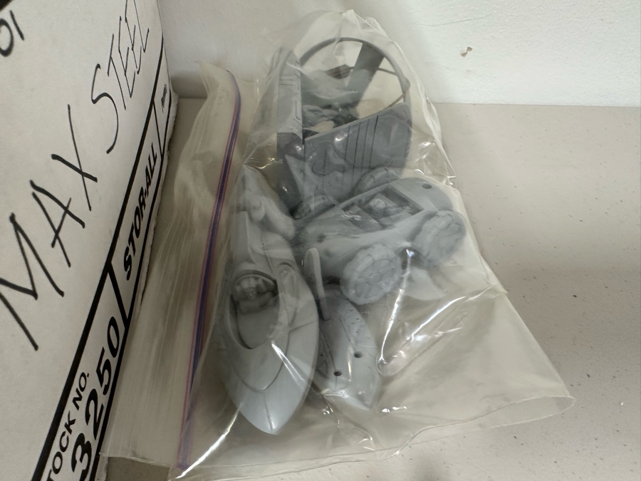 Mattel's Max Steel Carl's Jr. / Hardee's Happy / Kid's Meal Toys Project Box With Prototype Toy Samples Cool Kids Designed By The CDM Company 2001 [Photo 14]