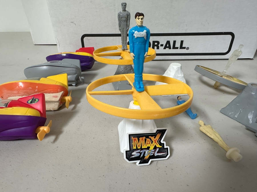 Mattel's Max Steel Carl's Jr. / Hardee's Happy / Kid's Meal Toys Project Box With Prototype Toy Samples Cool Kids Designed By The CDM Company 2001 [Photo 2]