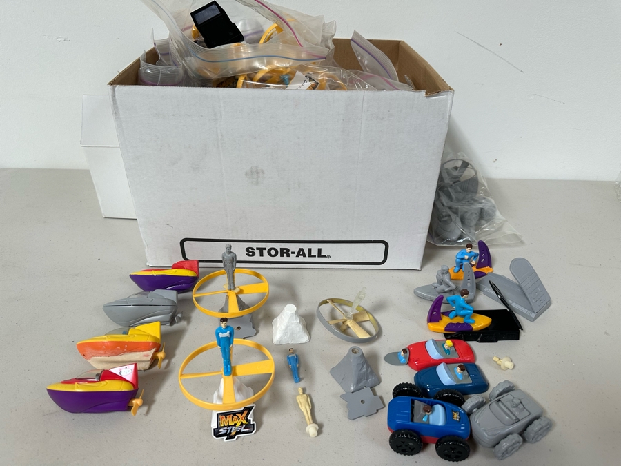 Mattel's Max Steel Carl's Jr. / Hardee's Happy / Kid's Meal Toys Project Box With Prototype Toy Samples Cool Kids Designed By The CDM Company 2001 [Photo 22]