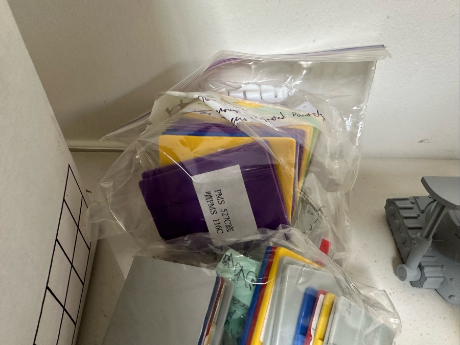 Robotic Racers Carl's Jr. / Hardee's Happy / Kid's Meal Toys Project Box With Prototype Toy Samples Cool Kids Designed By The CDM Company 2002 [Photo 11]