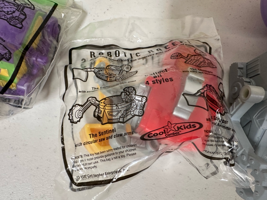 Robotic Racers Carl's Jr. / Hardee's Happy / Kid's Meal Toys Project Box With Prototype Toy Samples Cool Kids Designed By The CDM Company 2002 [Photo 9]