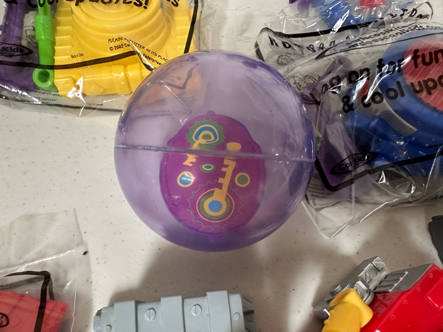 Robotic Racers Carl's Jr. / Hardee's Happy / Kid's Meal Toys Project Box With Prototype Toy Samples Cool Kids Designed By The CDM Company 2002 [Photo 7]