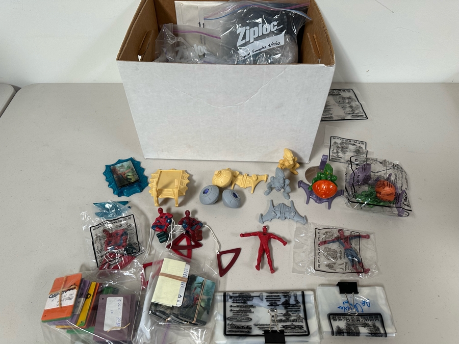 Marvel's Spider-Man Green Goblin Carl's Jr. / Hardee's Happy / Kid's Meal Toys Project Box With Prototype Toy Samples Cool Kids Designed By The CDM Company 2002 [Photo 27]
