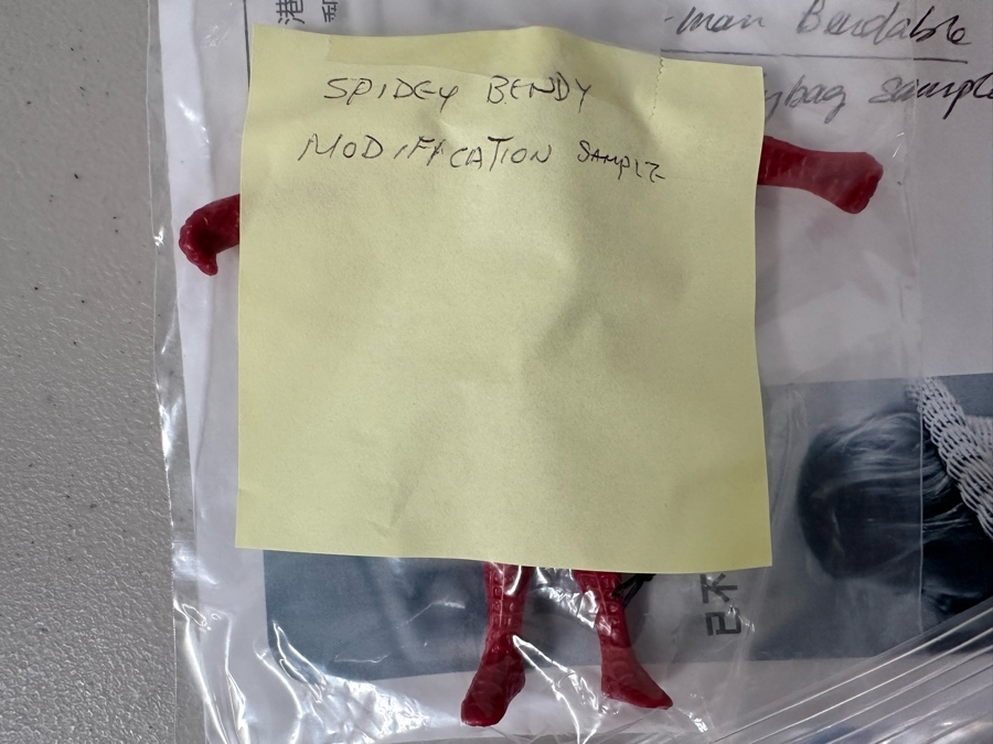 Marvel's Spider-Man Green Goblin Carl's Jr. / Hardee's Happy / Kid's Meal Toys Project Box With Prototype Toy Samples Cool Kids Designed By The CDM Company 2002 [Photo 25]