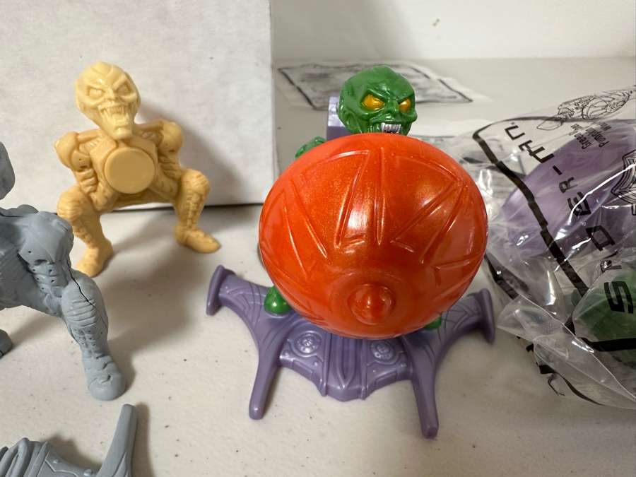 Marvel's Spider-Man Green Goblin Carl's Jr. / Hardee's Happy / Kid's Meal Toys Project Box With Prototype Toy Samples Cool Kids Designed By The CDM Company 2002 [Photo 4]