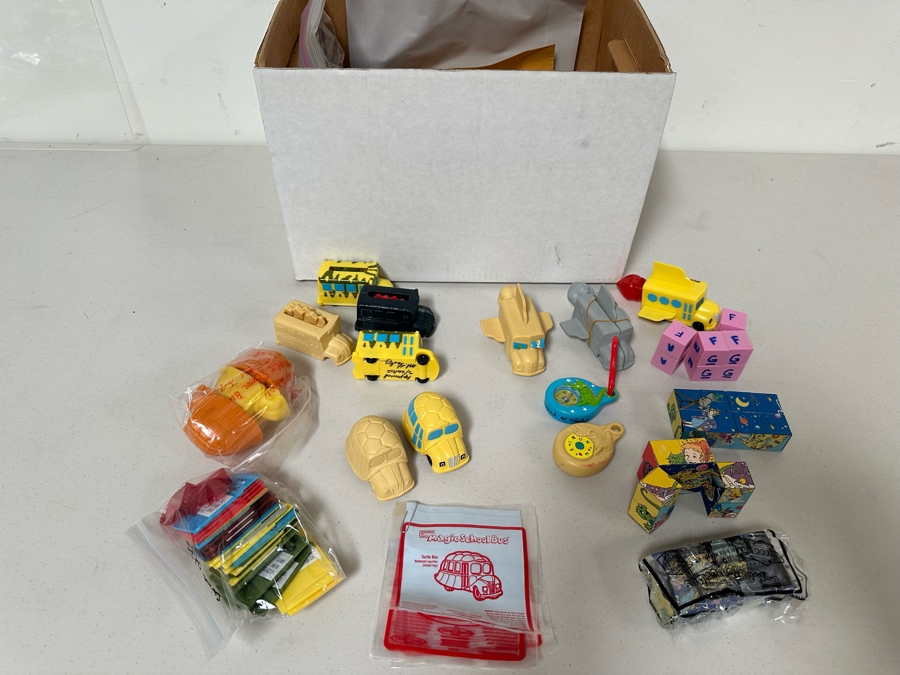 Scholastic's The Magic School Bus Carl's Jr. / Hardee's Happy / Kid's Meal Toys Project Box With Prototype Toy Samples Cool Kids Designed By The CDM Company 2002 [Photo 21]