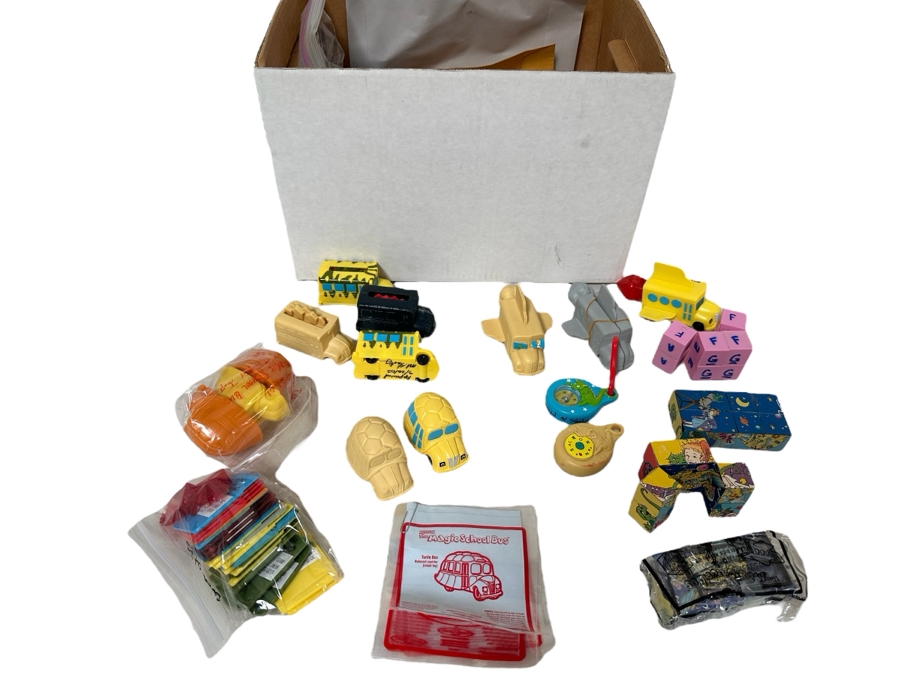 Scholastic's The Magic School Bus Carl's Jr. / Hardee's Happy / Kid's Meal Toys Project Box With Prototype Toy Samples Cool Kids Designed By The CDM Company 2002 [Photo 1]