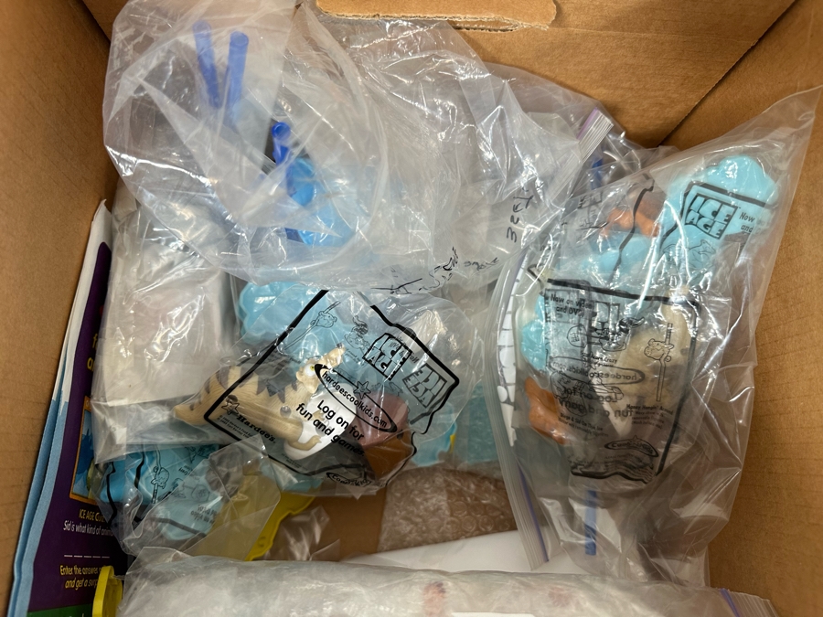 Ice Age Movie Carl's Jr. / Hardee's Happy / Kid's Meal Toys Project Box With Prototype Toy Samples Cool Kids Designed By The CDM Company 2003 [Photo 25]
