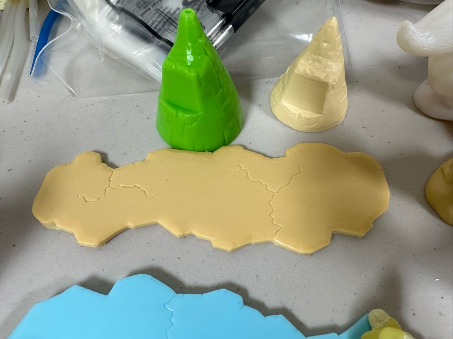 Ice Age Movie Carl's Jr. / Hardee's Happy / Kid's Meal Toys Project Box With Prototype Toy Samples Cool Kids Designed By The CDM Company 2003 [Photo 16]