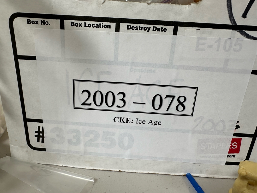 Ice Age Movie Carl's Jr. / Hardee's Happy / Kid's Meal Toys Project Box With Prototype Toy Samples Cool Kids Designed By The CDM Company 2003 [Photo 32]