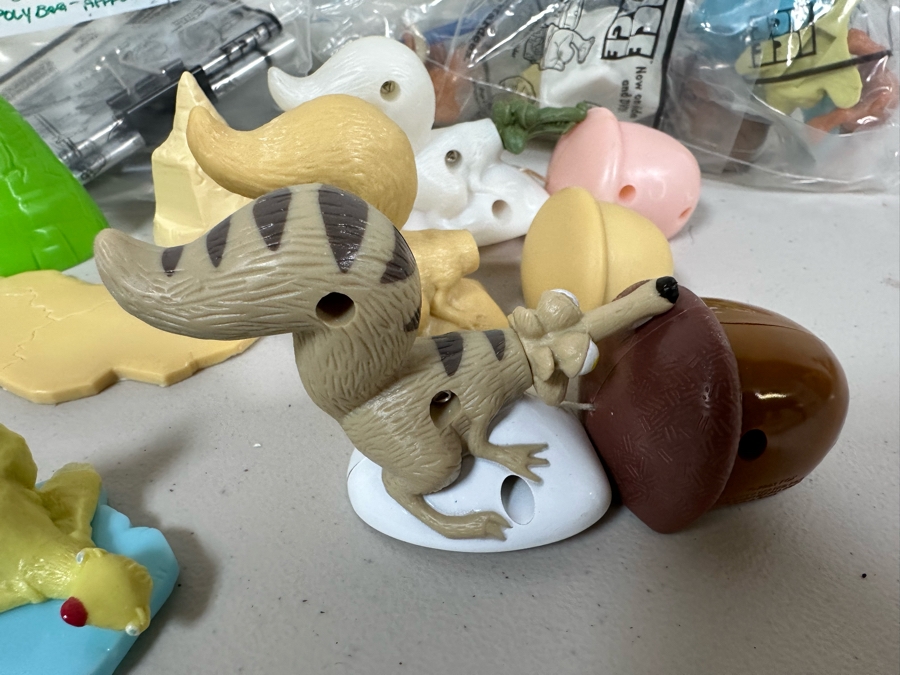 Ice Age Movie Carl's Jr. / Hardee's Happy / Kid's Meal Toys Project Box With Prototype Toy Samples Cool Kids Designed By The CDM Company 2003 [Photo 7]