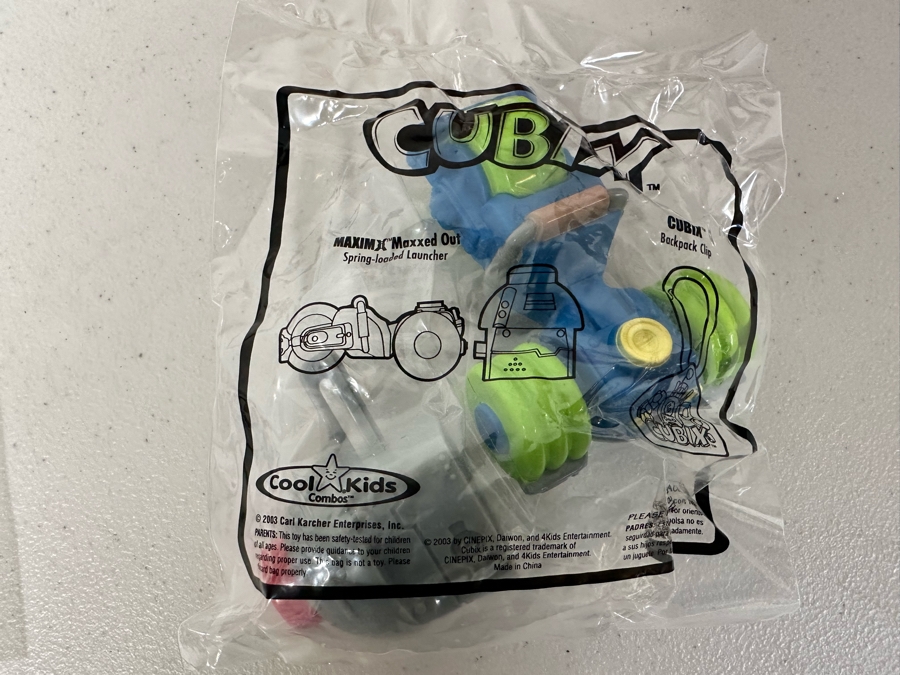 Cubix: Robots for Everyone Animated TV Series Carl's Jr. / Hardee's Happy / Kid's Meal Toys Project Box With Prototype Toy Samples Cool Kids Designed By The CDM Company 2003 [Photo 24]