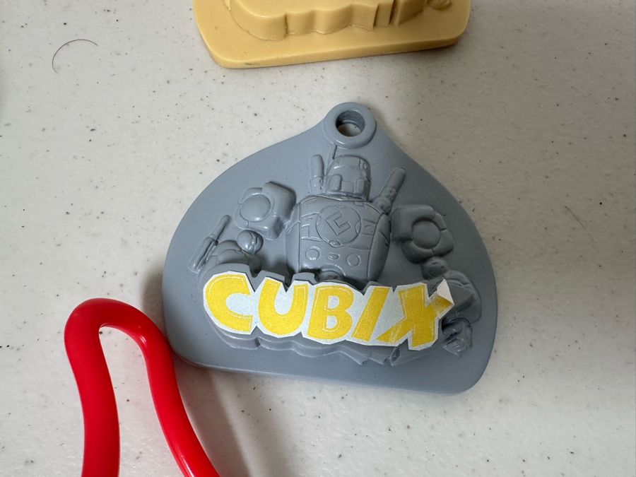 Cubix: Robots for Everyone Animated TV Series Carl's Jr. / Hardee's Happy / Kid's Meal Toys Project Box With Prototype Toy Samples Cool Kids Designed By The CDM Company 2003 [Photo 8]