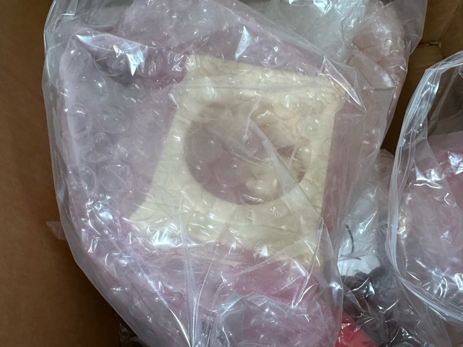 Stuart Little Animated TV Series Carl's Jr. / Hardee's Happy / Kid's Meal Toys Project Box With Prototype Toy Samples Cool Kids Designed By The CDM Company 2003 [Photo 20]