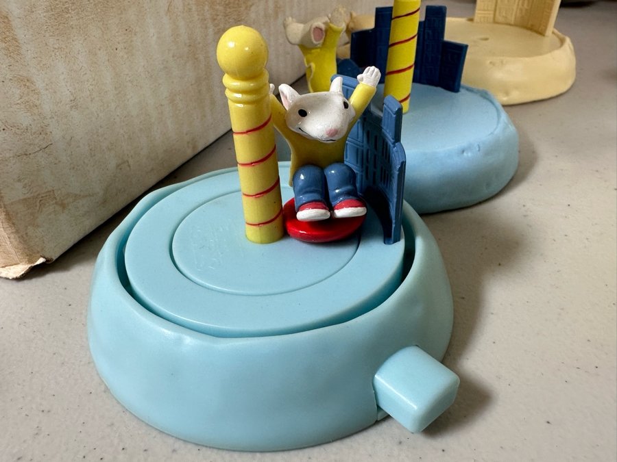 Stuart Little Animated TV Series Carl's Jr. / Hardee's Happy / Kid's Meal Toys Project Box With Prototype Toy Samples Cool Kids Designed By The CDM Company 2003 [Photo 13]