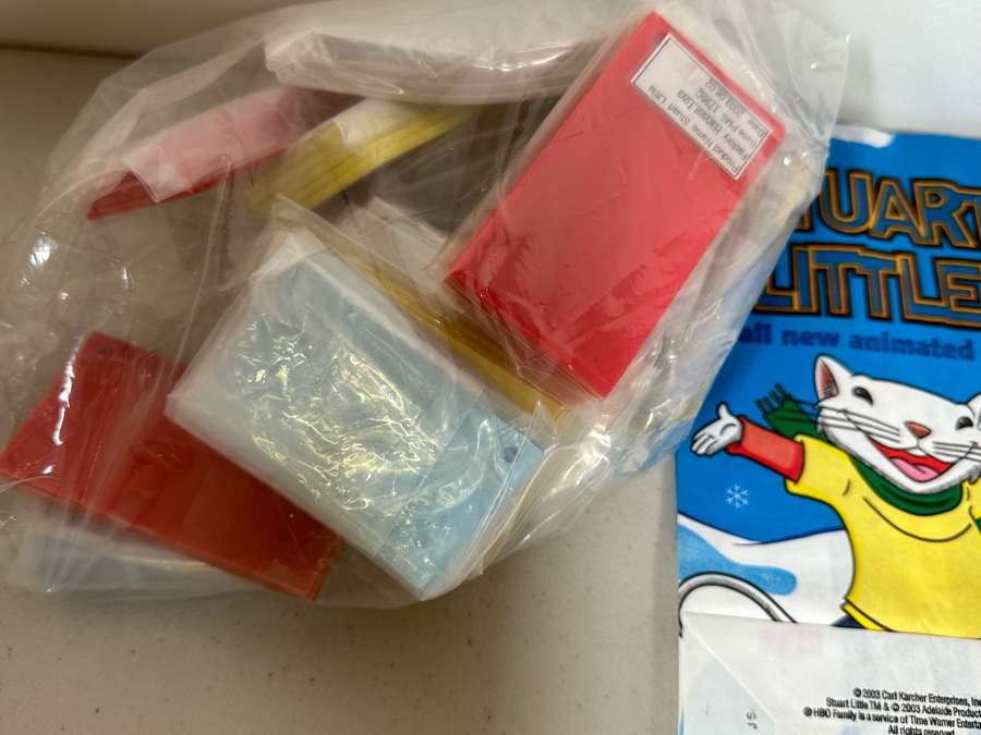 Stuart Little Animated TV Series Carl's Jr. / Hardee's Happy / Kid's Meal Toys Project Box With Prototype Toy Samples Cool Kids Designed By The CDM Company 2003 [Photo 18]