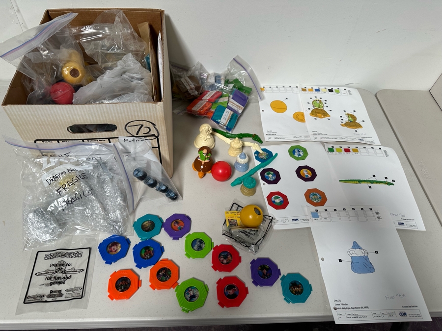 Dragon Ball Carl's Jr. / Hardee's Happy / Kid's Meal Toys Project Box With Prototype Toy Samples Cool Kids Designed By The CDM Company 2003 [Photo 23]