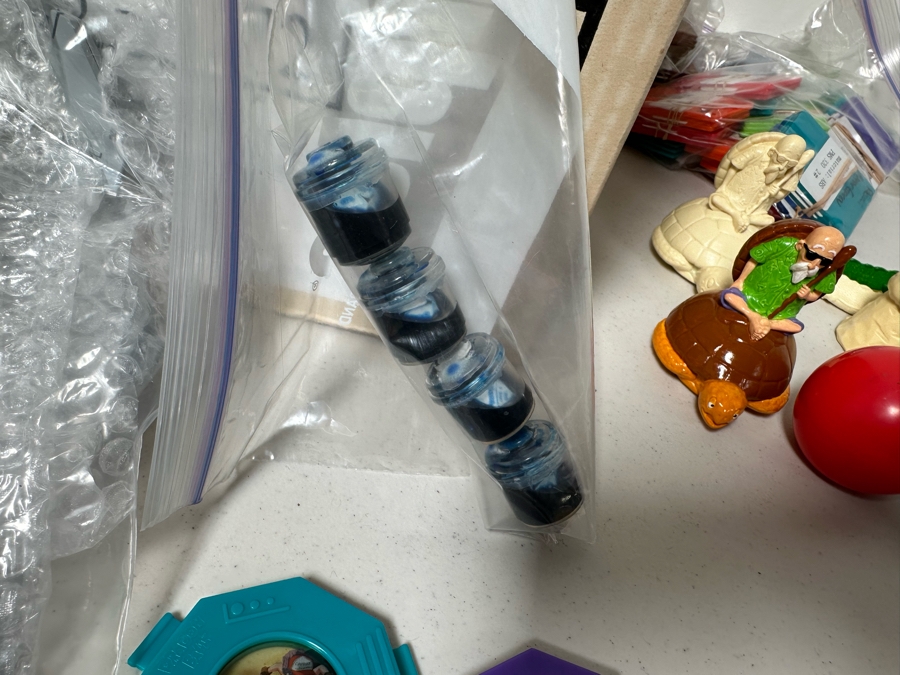 Dragon Ball Carl's Jr. / Hardee's Happy / Kid's Meal Toys Project Box With Prototype Toy Samples Cool Kids Designed By The CDM Company 2003 [Photo 15]