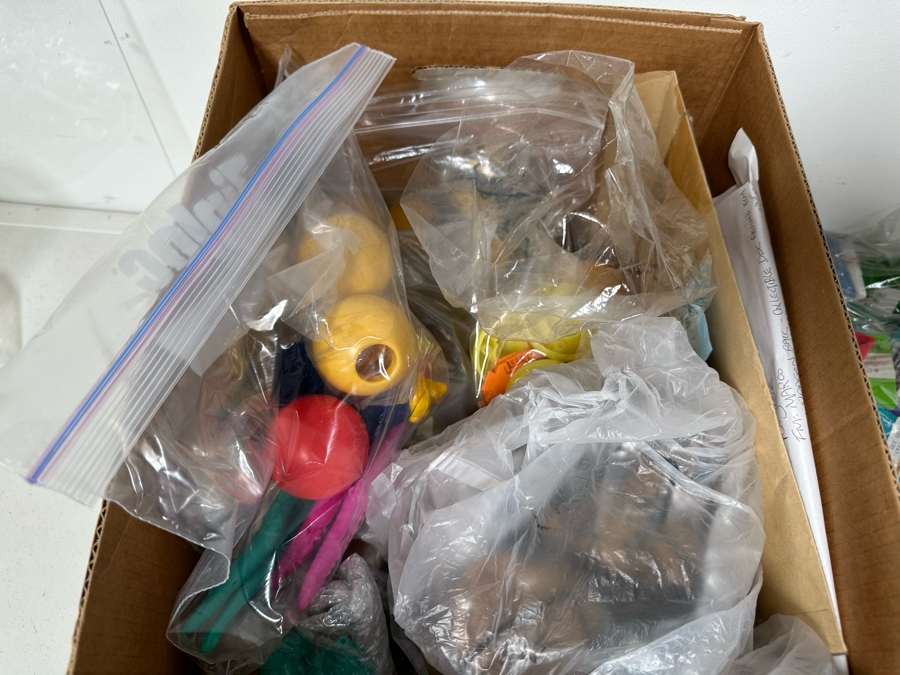 Dragon Ball Carl's Jr. / Hardee's Happy / Kid's Meal Toys Project Box With Prototype Toy Samples Cool Kids Designed By The CDM Company 2003 [Photo 10]