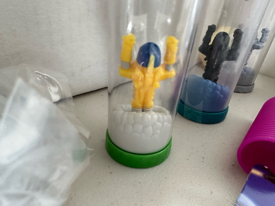 The Martians Carl's Jr. / Hardee's Happy / Kid's Meal Toys Project Box With Prototype Toy Samples Cool Kids Designed By The CDM Company 2003 [Photo 3]