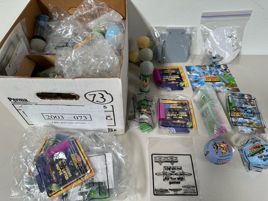 The Martians Carl's Jr. / Hardee's Happy / Kid's Meal Toys Project Box With Prototype Toy Samples Cool Kids Designed By The CDM Company 2003 [Photo 20]