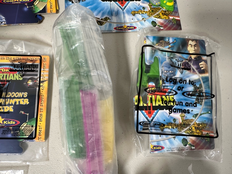 The Martians Carl's Jr. / Hardee's Happy / Kid's Meal Toys Project Box With Prototype Toy Samples Cool Kids Designed By The CDM Company 2003 [Photo 8]