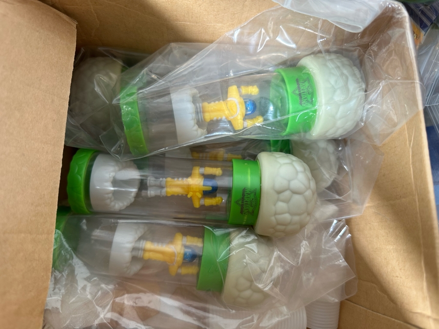 The Martians Carl's Jr. / Hardee's Happy / Kid's Meal Toys Project Box With Prototype Toy Samples Cool Kids Designed By The CDM Company 2003 [Photo 18]