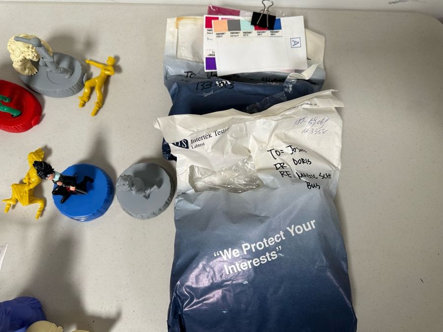 YuYu Hakusho Japanese Manga Series Ghost Files Carl's Jr. / Hardee's Happy / Kid's Meal Toys Project Box With Prototype Toy Samples Cool Kids Designed By The CDM Company 2004 [Photo 17]