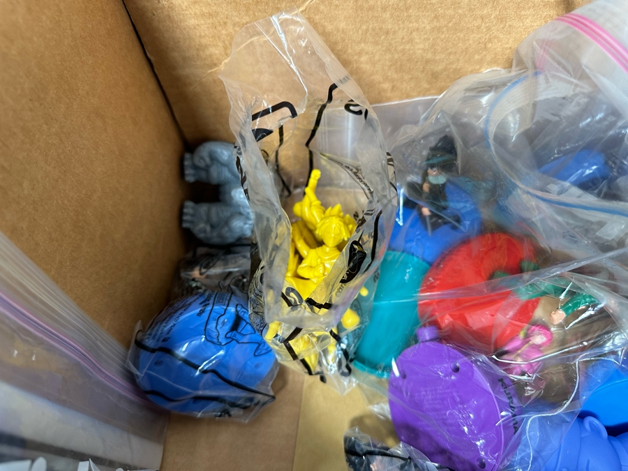 YuYu Hakusho Japanese Manga Series Ghost Files Carl's Jr. / Hardee's Happy / Kid's Meal Toys Project Box With Prototype Toy Samples Cool Kids Designed By The CDM Company 2004 [Photo 19]