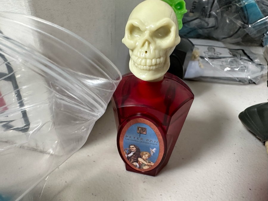 Peter Pan the Motion Picture Event Carl's Jr. / Hardee's Happy / Kid's Meal Toys Project Box With Prototype Toy Samples Cool Kids Designed By The CDM Company 2004 [Photo 7]