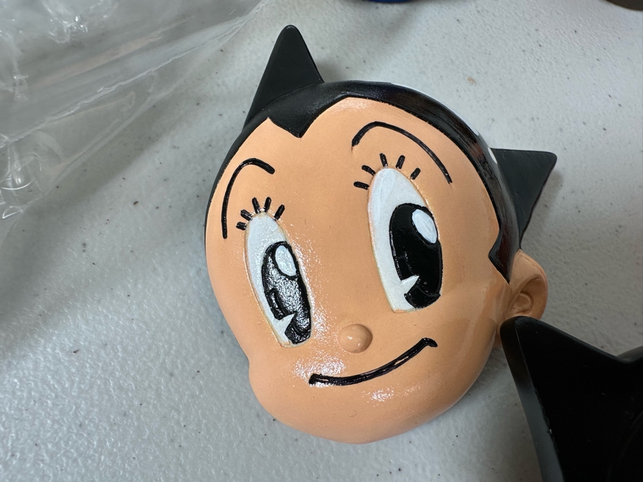 Astro Boy Carl's Jr. / Hardee's Happy / Kid's Meal Toys Project Box With Prototype Toy Samples Cool Kids Designed By The CDM Company 2004 [Photo 5]