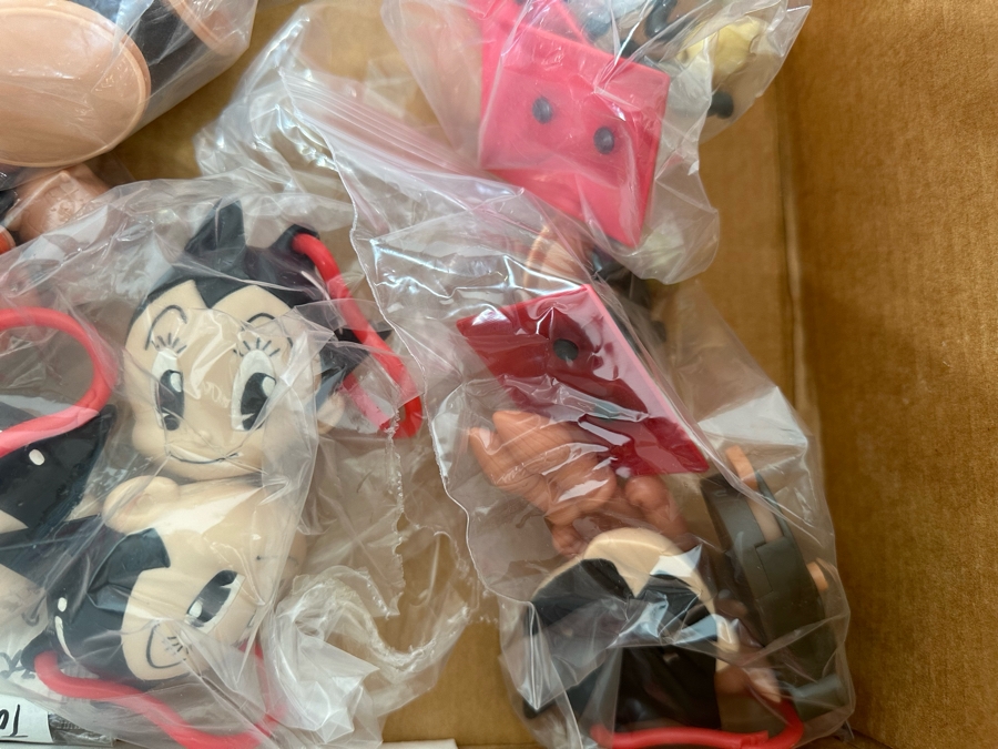 Astro Boy Carl's Jr. / Hardee's Happy / Kid's Meal Toys Project Box With Prototype Toy Samples Cool Kids Designed By The CDM Company 2004 [Photo 28]