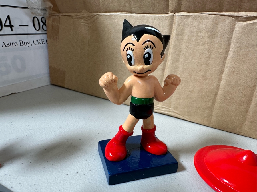 Astro Boy Carl's Jr. / Hardee's Happy / Kid's Meal Toys Project Box With Prototype Toy Samples Cool Kids Designed By The CDM Company 2004 [Photo 3]