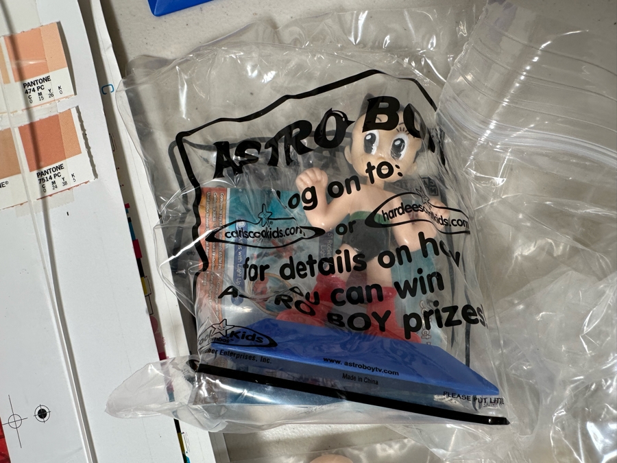 Astro Boy Carl's Jr. / Hardee's Happy / Kid's Meal Toys Project Box With Prototype Toy Samples Cool Kids Designed By The CDM Company 2004 [Photo 30]